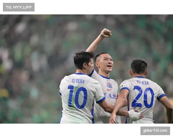 申花刘舟洋盯人慢半拍，解围不准致定位球防守屡现险情